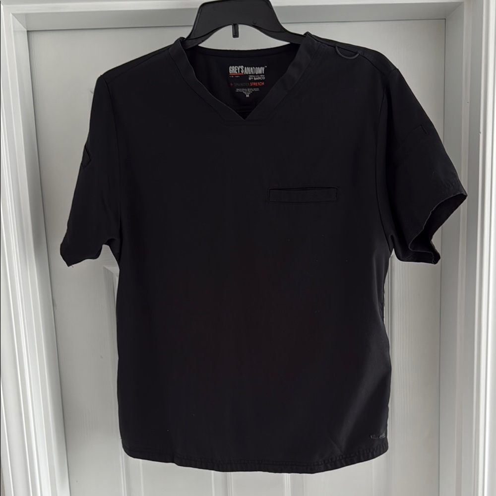 Greys anatomy men’s black scrub top. Medium